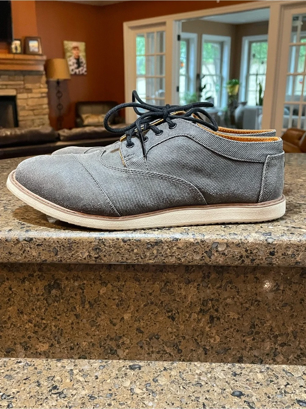 TOMS Boys Brogue Oxford Wing Tip Sz 6 Youth Gray Twill Distressed Gray Denim